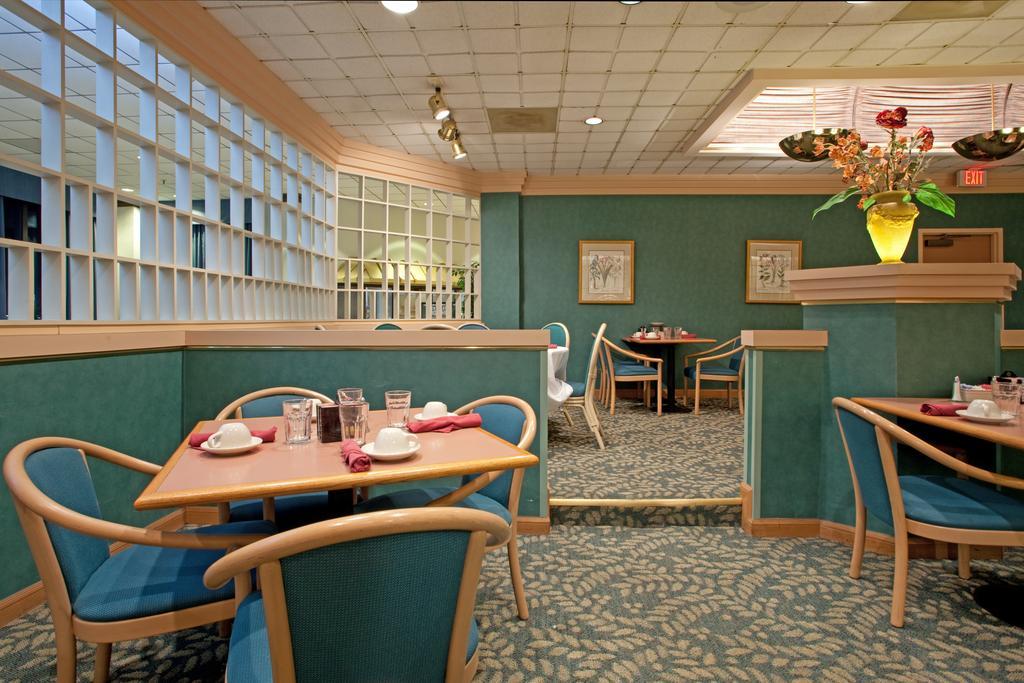 Hotel Salisbury & Conference Center Restaurante foto